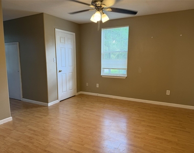 6005 Beech Drive - Photo Thumbnail 14