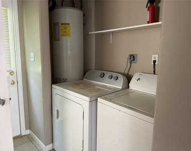 6005 Beech Drive - Photo Thumbnail 6