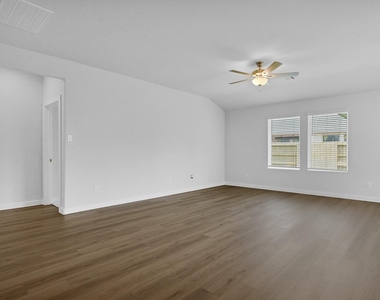 2634 Chivalry Lane - Photo Thumbnail 12