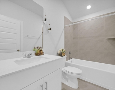 2634 Chivalry Lane - Photo Thumbnail 9