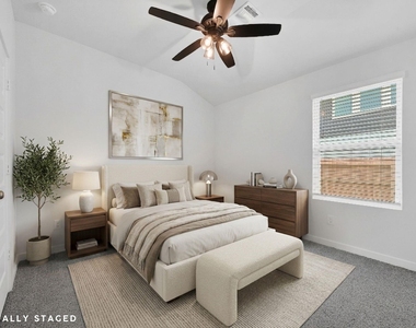 2634 Chivalry Lane - Photo Thumbnail 31