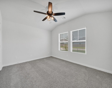2634 Chivalry Lane - Photo Thumbnail 32