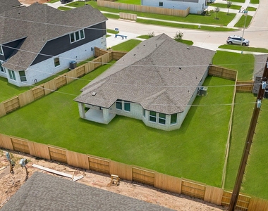 2634 Chivalry Lane - Photo Thumbnail 38