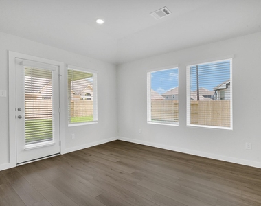 2634 Chivalry Lane - Photo Thumbnail 19