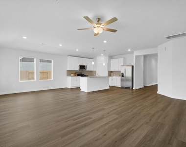 2634 Chivalry Lane - Photo Thumbnail 14