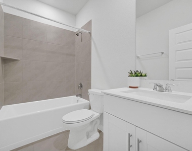 2634 Chivalry Lane - Photo Thumbnail 10