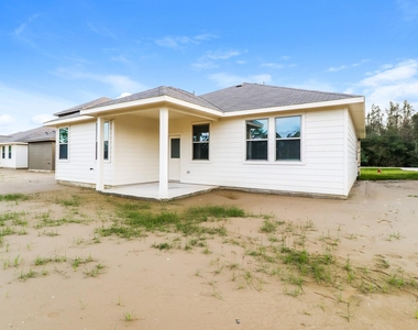 14735 Country Club Road - Photo Thumbnail 13