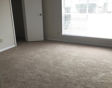1111 Lyric Lane - Photo Thumbnail 5