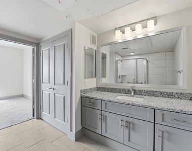 6955 Turtlewood Drive - Photo Thumbnail 7