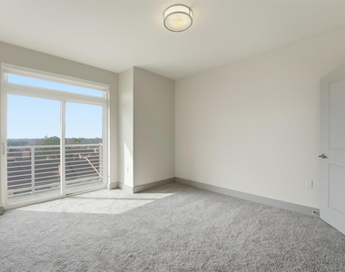 6955 Turtlewood Drive - Photo Thumbnail 5