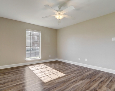 10101 S Gessner Road - Photo Thumbnail 11