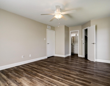 10101 S Gessner Road - Photo Thumbnail 13