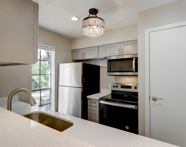 10101 S Gessner Road - Photo Thumbnail 4
