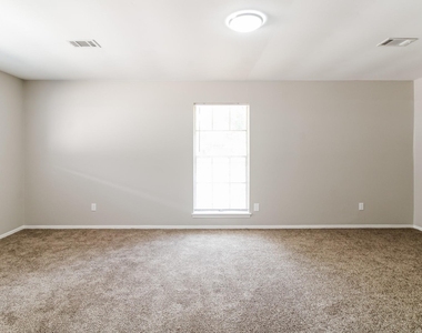 5014 Hasie Drive - Photo Thumbnail 6