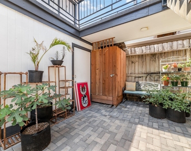 1424 Marshall Street - Photo Thumbnail 2