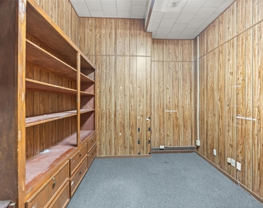 221 E Main Street - Photo Thumbnail 11