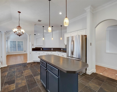 8903 Aberdeen Park Drive - Photo Thumbnail 8