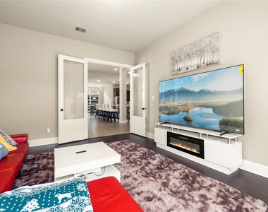 4410 Cobalt Cross Street - Photo Thumbnail 20