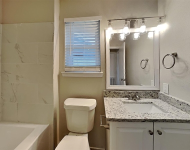 10107 King Ranch Lane - Photo Thumbnail 16