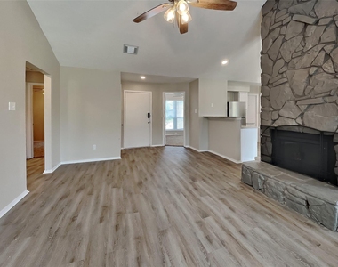 10107 King Ranch Lane - Photo Thumbnail 1