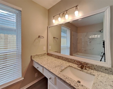 10107 King Ranch Lane - Photo Thumbnail 7