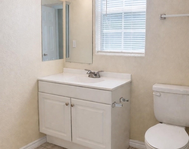 706 Harris Avenue - Photo Thumbnail 7