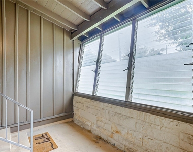 4440 Castor Street - Photo Thumbnail 2