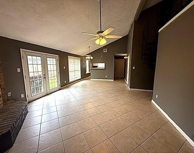 3118 Trembling Creek Circle - Photo Thumbnail 4