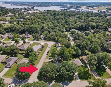 446 Fantasy Lane - Photo Thumbnail 32