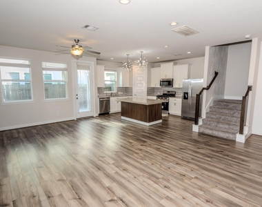 4120 Split Ivy Drive - Photo Thumbnail 3