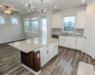 4120 Split Ivy Drive - Photo Thumbnail 12