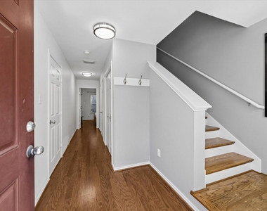 1421 W 26th Street Unit F - Photo Thumbnail 20