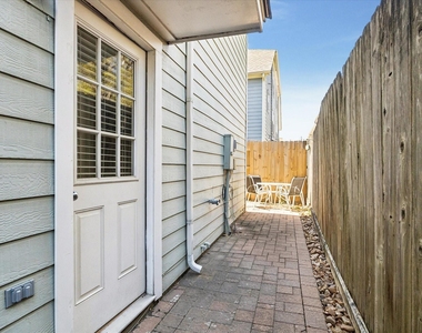 1421 W 26th Street Unit F - Photo Thumbnail 15