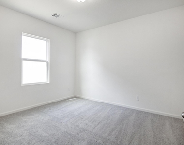 5002 Highland Springs Drive - Photo Thumbnail 4