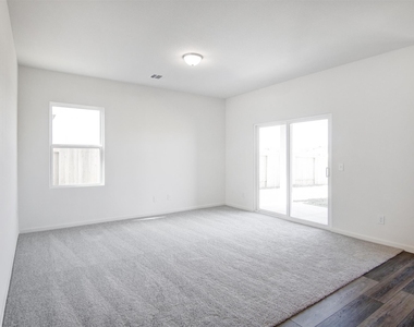 5002 Highland Springs Drive - Photo Thumbnail 13