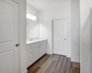 5002 Highland Springs Drive - Photo Thumbnail 19