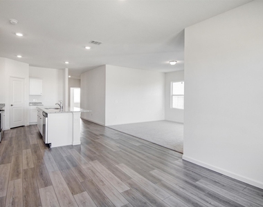 5002 Highland Springs Drive - Photo Thumbnail 12