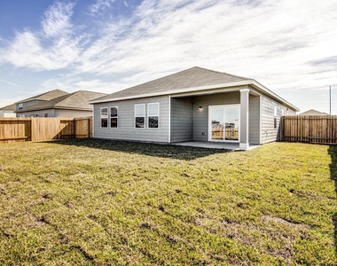 5002 Highland Springs Drive - Photo Thumbnail 24