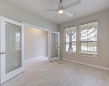 27006 Wandering Glen Lane - Photo Thumbnail 7