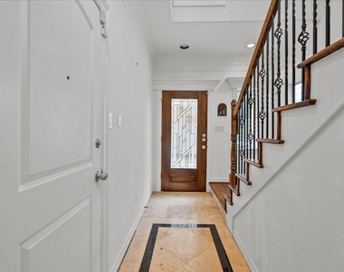 6118 Tyne Street - Photo Thumbnail 2