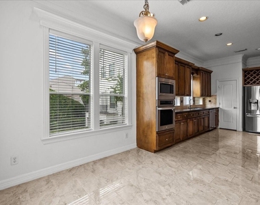 6118 Tyne Street - Photo Thumbnail 11