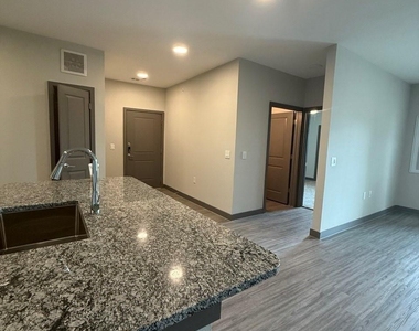 17448 N Eldridge Parkway - Photo Thumbnail 4