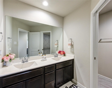 3306 Sumac Drive - Photo Thumbnail 33