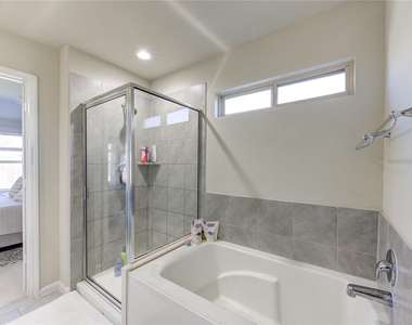 3306 Sumac Drive - Photo Thumbnail 24
