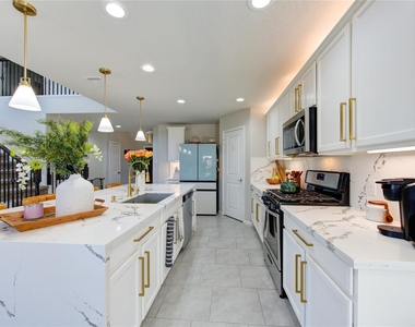 3306 Sumac Drive - Photo Thumbnail 7