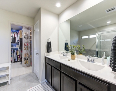 3306 Sumac Drive - Photo Thumbnail 22