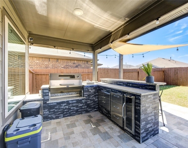 3306 Sumac Drive - Photo Thumbnail 38