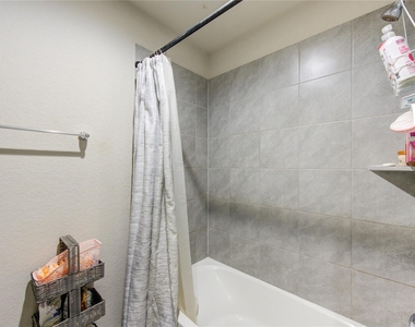 3306 Sumac Drive - Photo Thumbnail 34