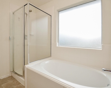 20903 Hamlet Ridge Lane - Photo Thumbnail 23