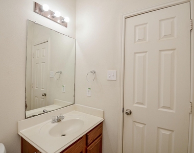 20903 Hamlet Ridge Lane - Photo Thumbnail 31